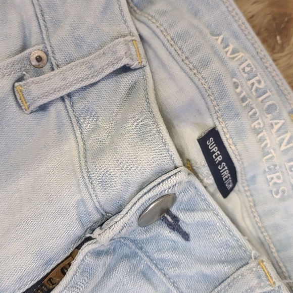 American Eagle Outfitters Light Blue Ripped Skinny Jeans - Picture 6 of 10